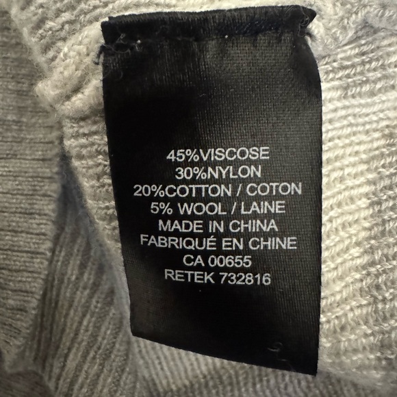 RW&CO ADORABLE FUN SWEATER , SIZE LARGE (FITS MORE LIKE A SMALL IMO) - Picture 5 of 5